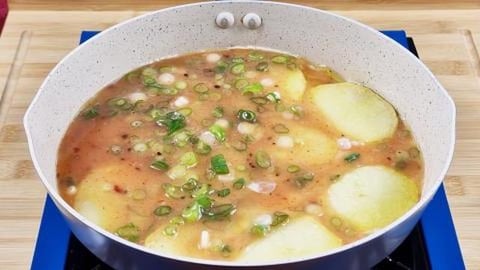 1 Potato 3 eggs! Delicious Quick potato omelette recipe p...