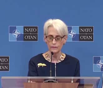 Το ΝΑΤΟ προσφέρει συνομιλίες για τα όπλα καθώς η Ρωσία προειδοποιεί για κινδύνους