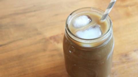 Caramel Iced Coffee | 5 ingredients
