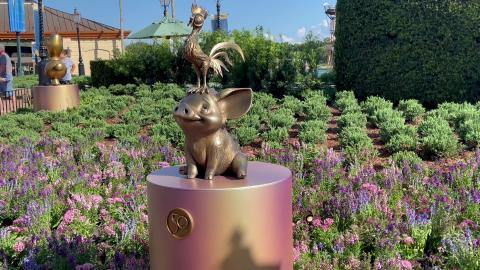 Epcot - 50th Anniversary Gold Statues - 9/15/2021 - 4k
