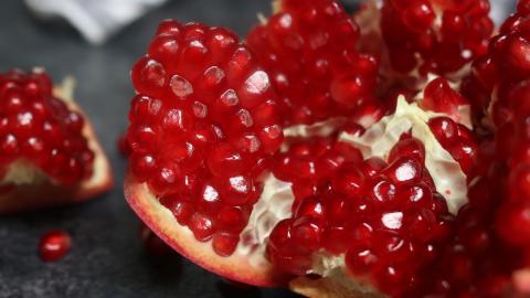 How to open a pomegranate.