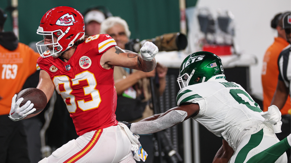 Mahomes becomes fastest to 200 TD passes in NFL history