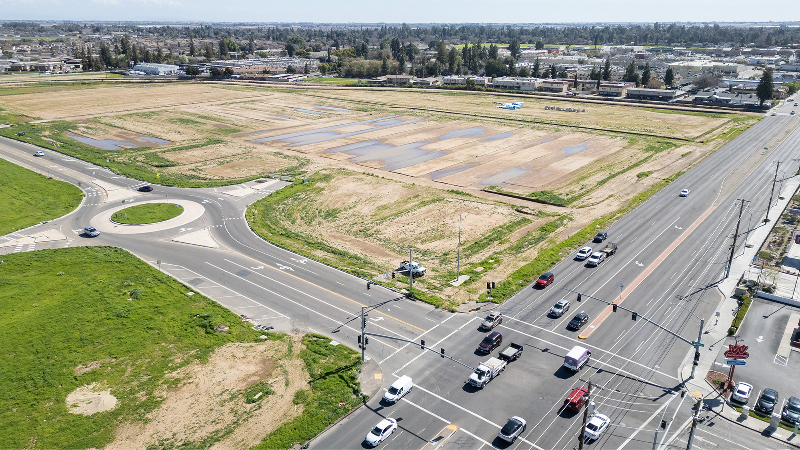 In-N-Out Burger Among Promised Tenants At Fancher Creek Shopping Center ...