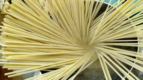 Easy Cheesy Tomato Cream Tuna Pasta Recipe | Super Easy Y...