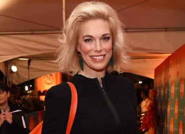 Hannah Waddingham on how Jason Sudeikis made her laugh on...