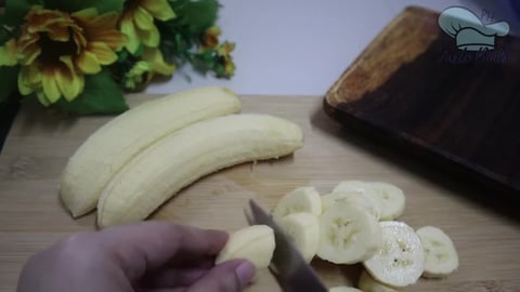 TasteHB225 _ How to Make Banana Graham