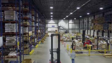 As pandemic rages, demand for groceries remains high but jobs remain unfilled