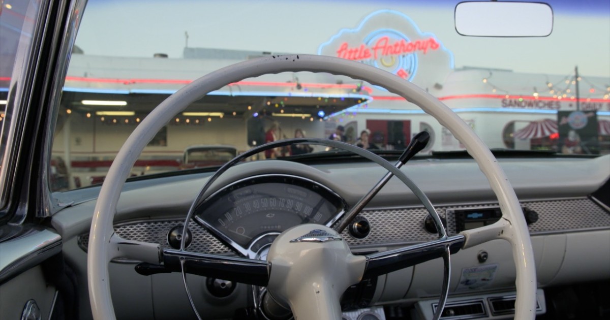 Arizona restaurant revives carhop dining to survive winter months