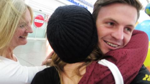 Flying 10000km to be Home For Christmas - Norway Surprise...