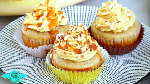 BANANA CUPCAKE WITH PEANUT BUTTER-CARAMEL FROSTING