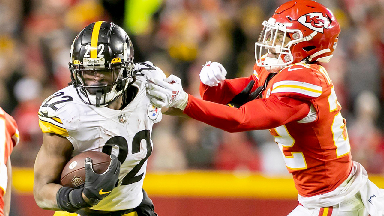 Kansas City Chiefs safety Juan Thornhill (22) runs during an NFL football  game against the Washington Football Team, Sunday, Oct. 17, 2021 in  Landover, Md. (AP Photo/Daniel Kucin Jr Stock Photo - Alamy