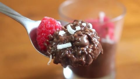 4 ingredient Healthy Breakfast! Making Chia Seed Pudding