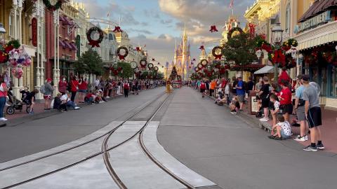 Christmas - Magic Kingdom - Mickey - Once Upon a Christma...