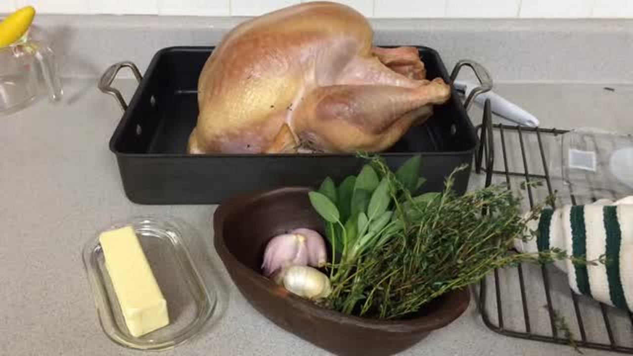 How to stuff the turkey cavity for your Thanksgiving meal Kansas City