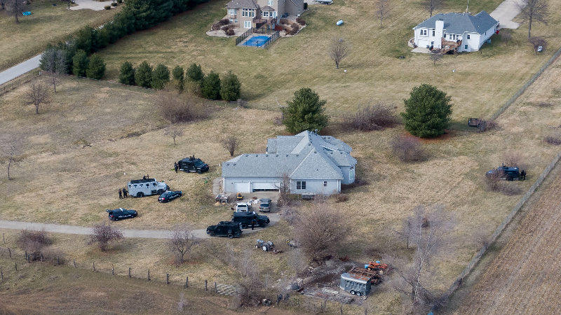 Two Officers, Process Server Shot During Eviction In Independence. At ...