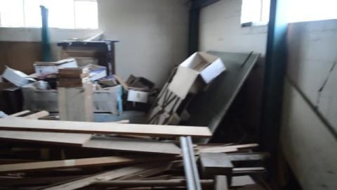 WE FOUND THIS IS CREEPY ABANDONED FACTORY... 