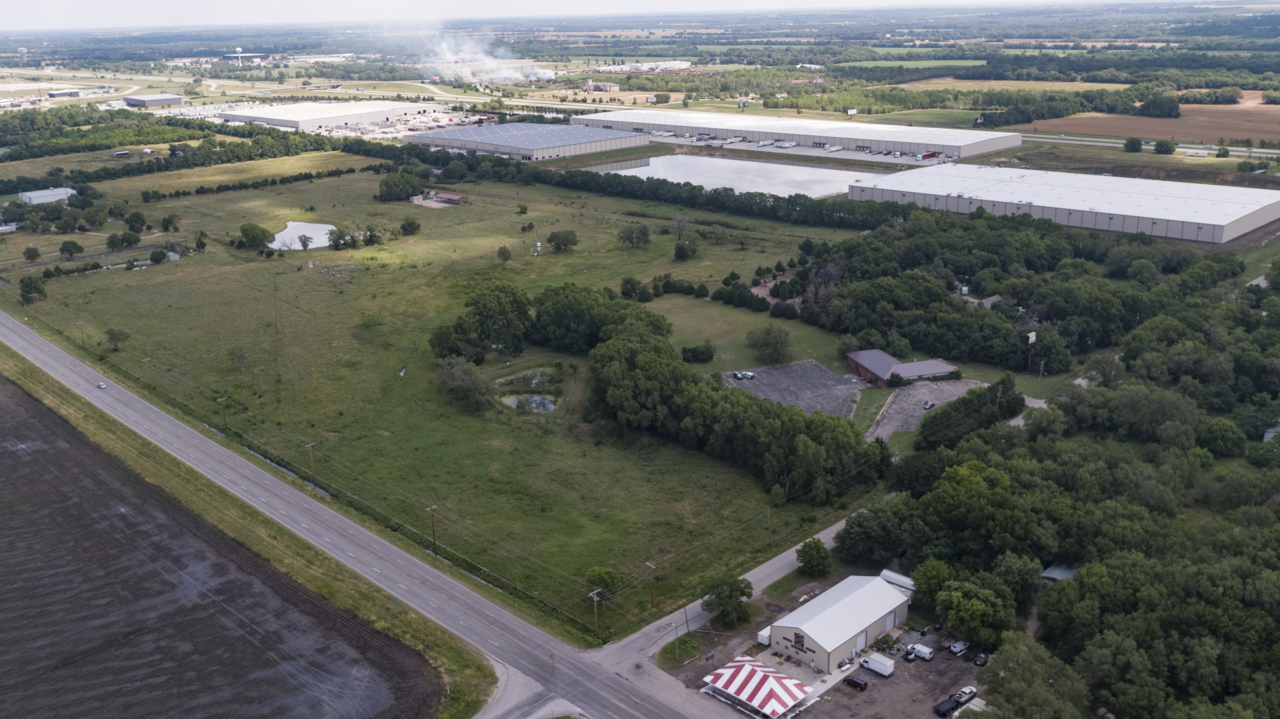 Amazon warehouse in Park City, Kansas Wichita Eagle