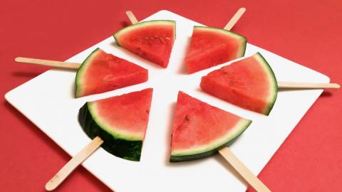 How to Quickly Make Watermelon Popsicles / Fresh Snacks o...
