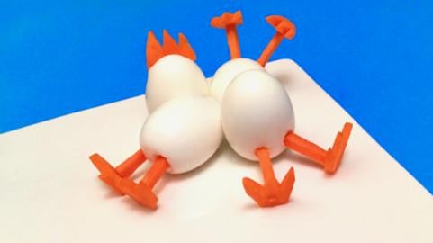 How to Make a Hatching Egg for Easter / Fun Breakfast Ide...