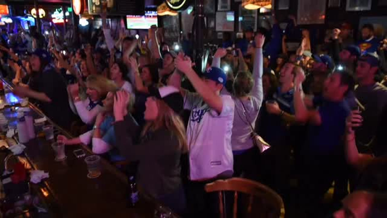 Take on St Patrick's Day in Chicago Like the Locals Do - Hippie In Heels