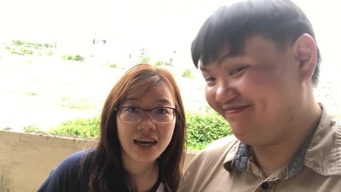 Ready to Eat INDIAN FOOD Review | Mr. and Mrs. Hong