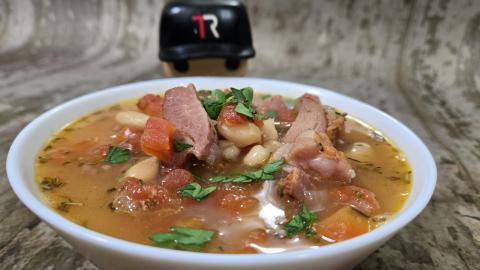 Don't Miss Out on This Easy White Bean and Ham Soup Recip...