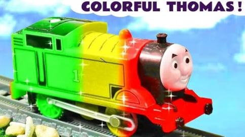 Why does Thomas the train keep Changing Color in this fun...