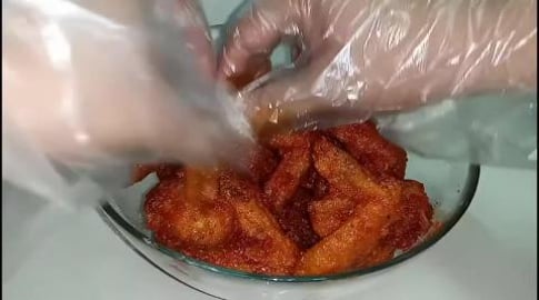 TasteHC120 _ HOW TO MAKE SPICY BUFFALO CHICKEN WINGS