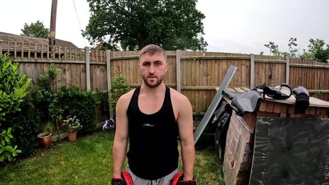 How to start boxing. Throwing the jab POV