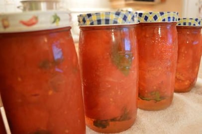 How to Can Whole Tomatoes: Made in Niagara with Kimberly