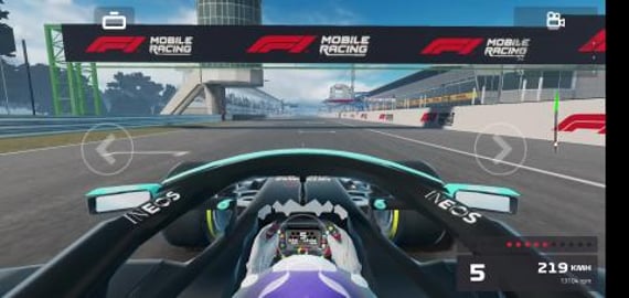 f1 mobile racing burnt rubber event Italy