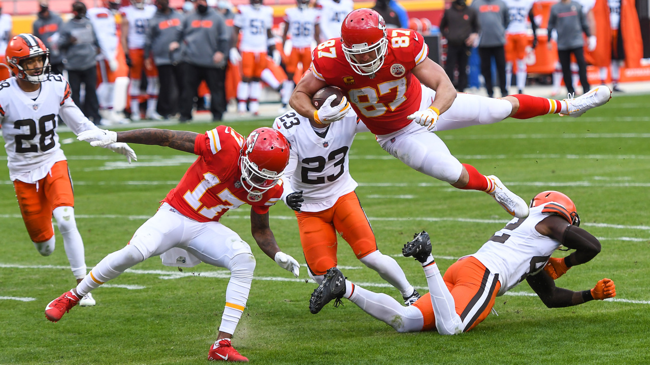 FILE - Cleveland Browns wide receiver Jarvis Landry (80) jogs off