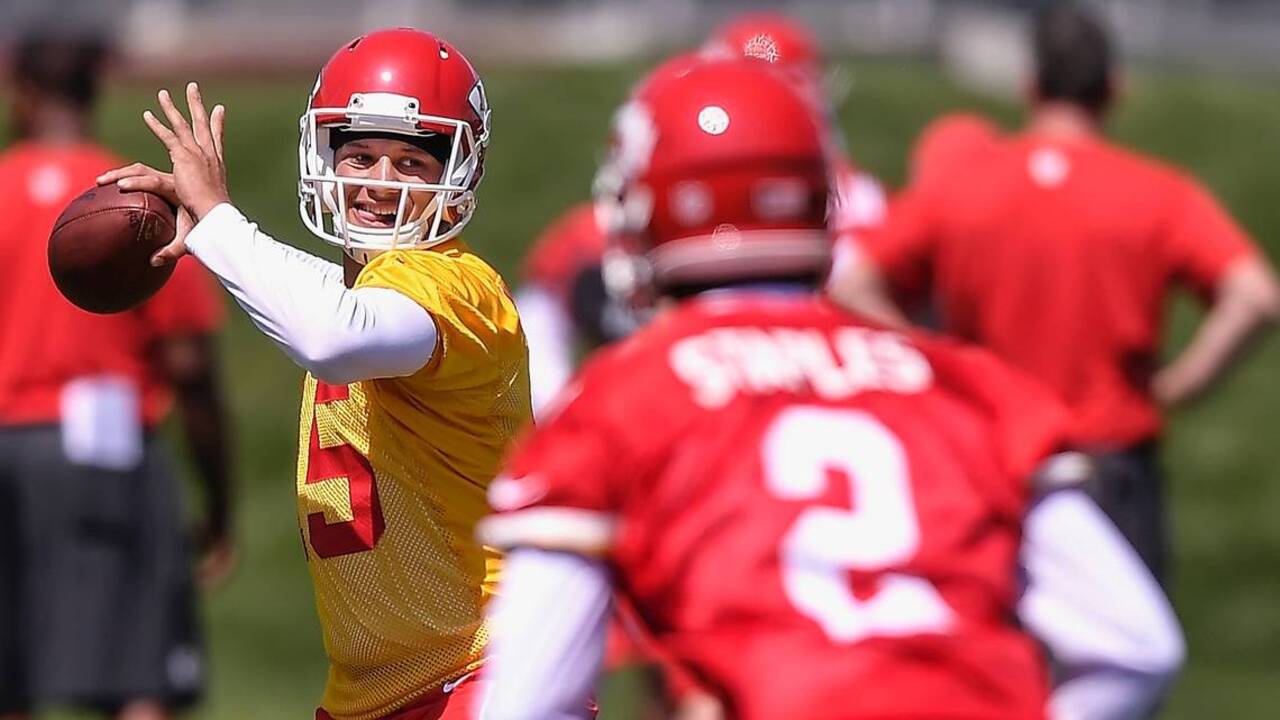 Patrick Mahomes was robbed at gunpoint in his rookie season