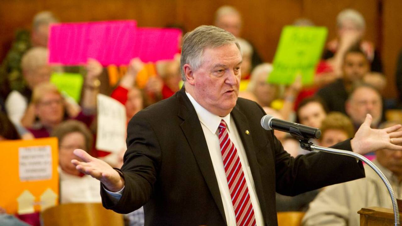 Macon resident addresses the Planning and Zoning Commission Macon