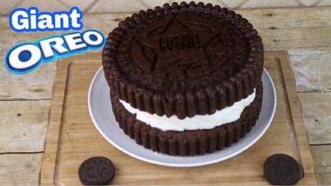 Giant Oreo Cookie _ FunFoods