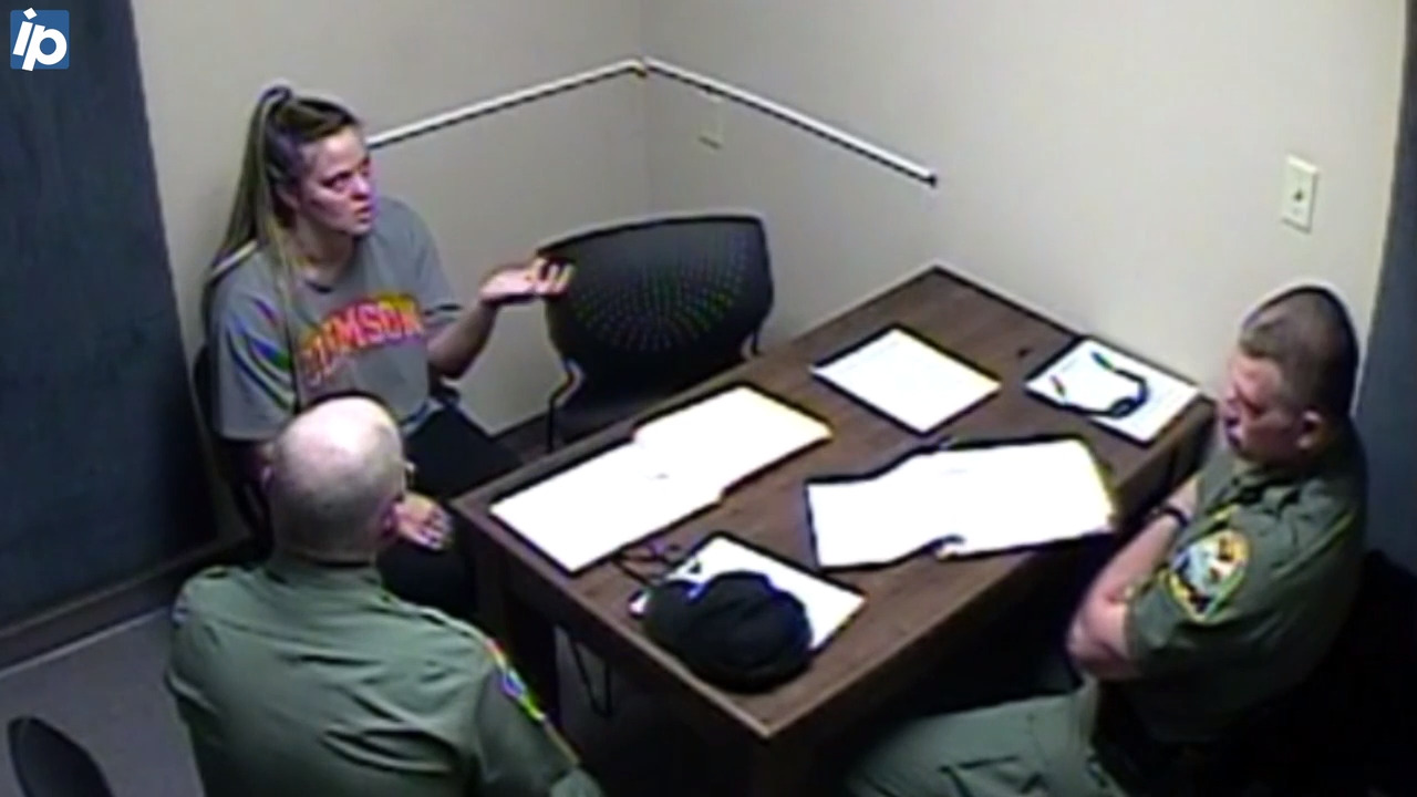 Video Officers ask who Paul Murdaugh called after boat crash Hilton