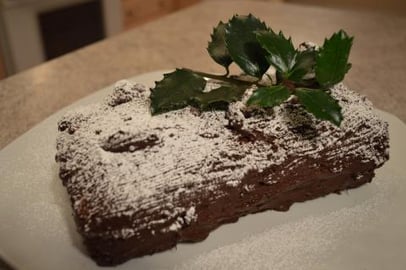 How to Bake a Christmas Chocolate Log Cake: Cooking with ...