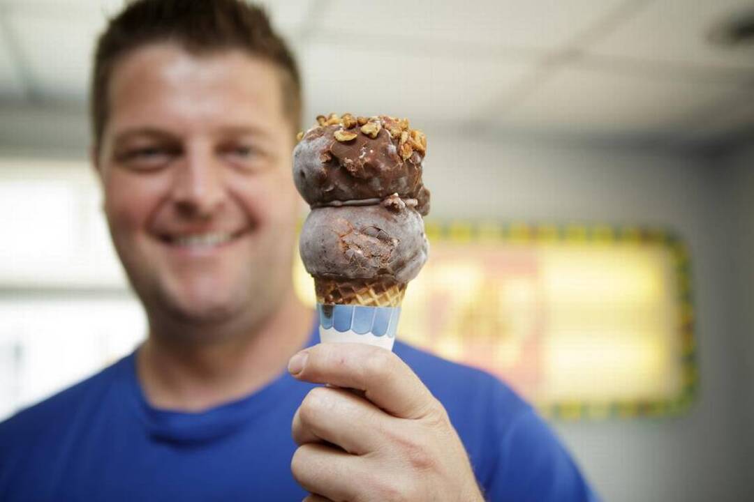 Belleville IL ice cream restaurant gets cease and desist order San