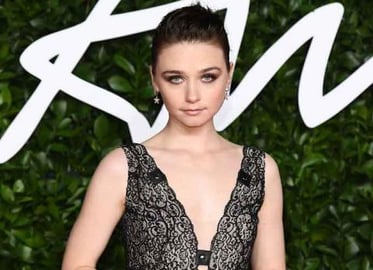 Jessica Barden on working with Henry Winkler