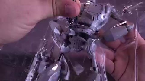 Diamond Select Toys The Iron Giant Figure Review