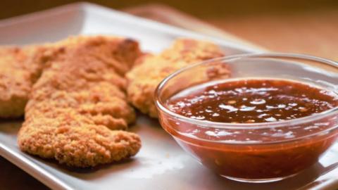 How to Make Popeyes Sweet Heat Sauce  | It's Only Food wi...