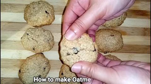 TasteHI89 _ OATMEAL CHOCOLATE CHIP COOKIES