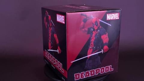 Diamond Select Deadpool Resin Bust Review