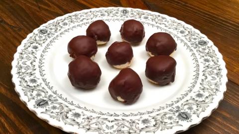 How to Make Coconut Chocolate Balls