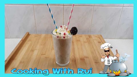 Prunes And Kiwi Milkshake