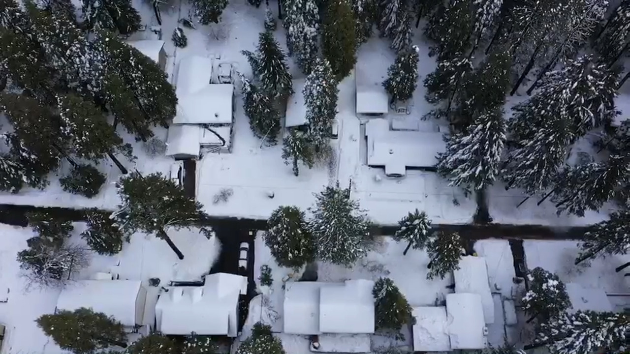 Video Snow, power outage in Pollock Pines, CA Sacramento Bee