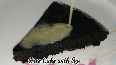 TasteHO56.1_ Oreo Cake with Syrup