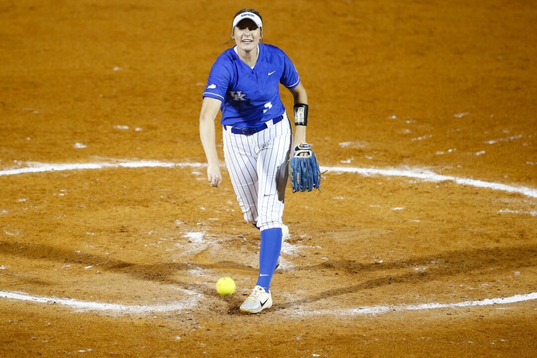 Kentucky softball beats Notre Dame 100 Lexington Herald Leader
