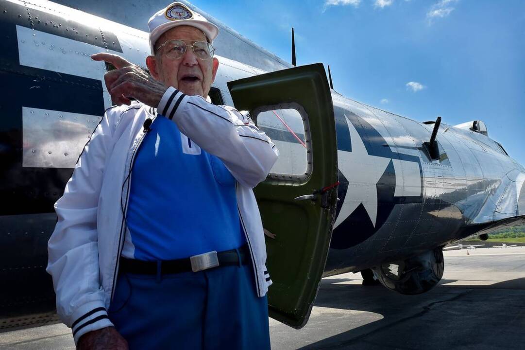 WWII B-17 Gunner Tells His Story Of Survival | Raleigh News & Observer