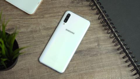 Samsung Galaxy A50 simply solid